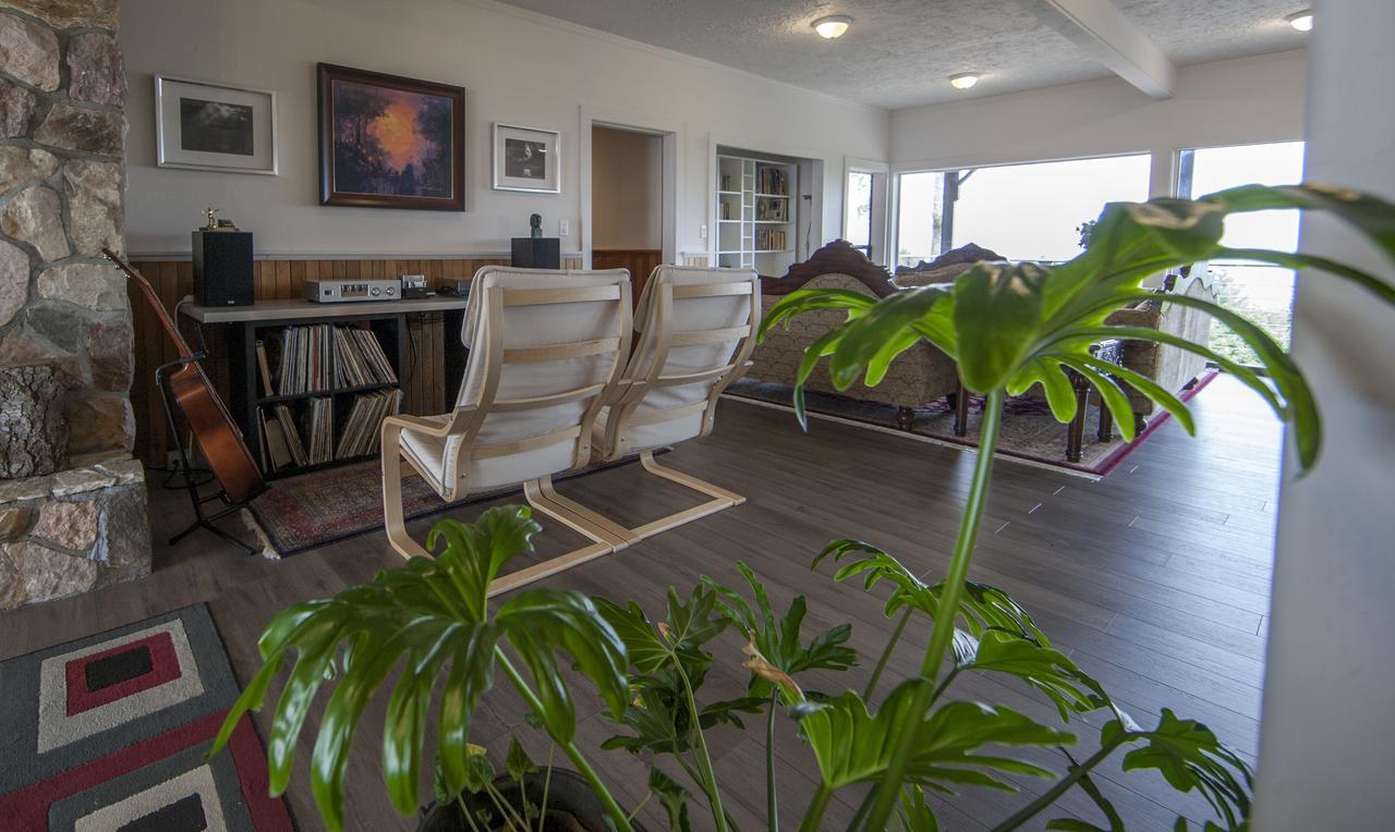 Shangri-La Oceanfront Vacation Home 베드웰 하버 외부 사진