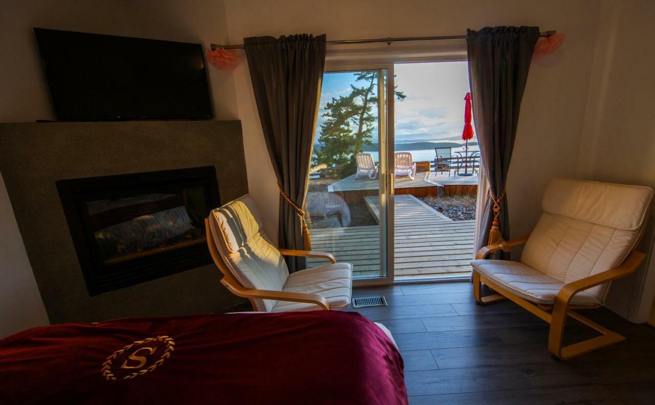 Shangri-La Oceanfront Vacation Home 베드웰 하버 외부 사진